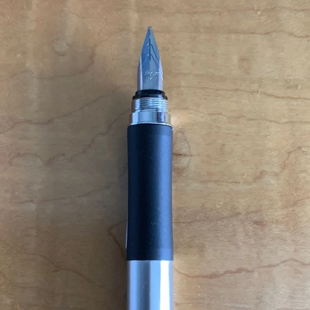 Vintage Tombow Fountain Pen w/Converter - Picture 3 of 7